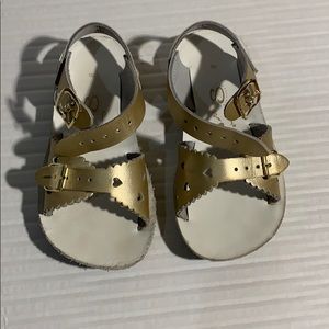 Toddler girl gold leather sandals